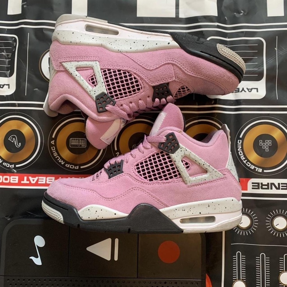 Jordan Pink Suede Retro 4 Sneakers - Picture 5 of 7
